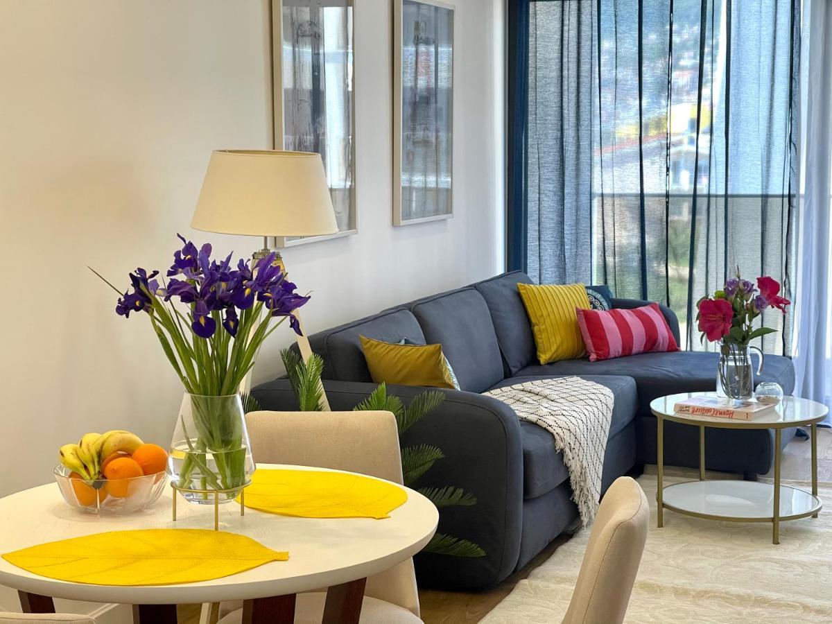 Suncoast Suites Бар Экстерьер фото