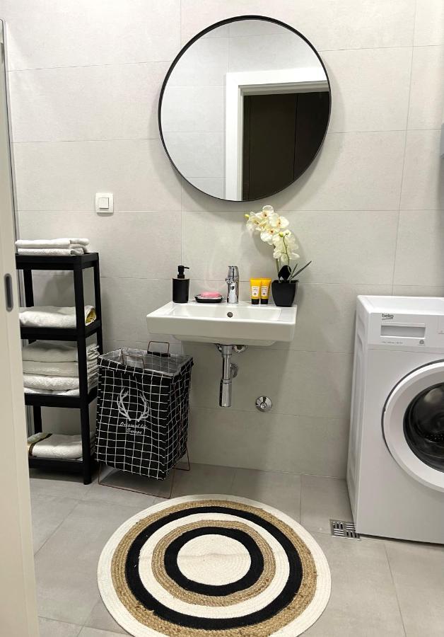 Suncoast Suites Бар Экстерьер фото