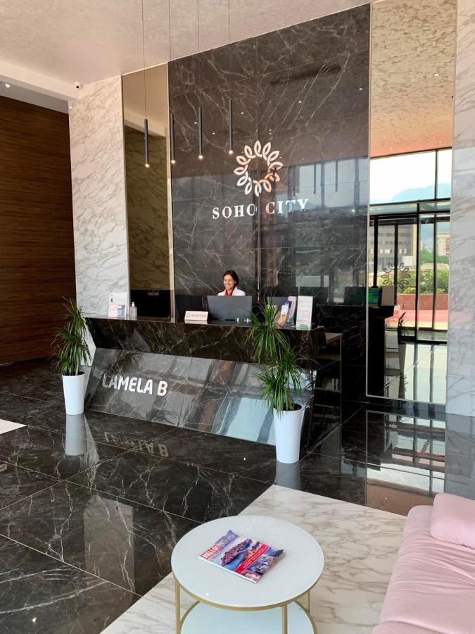 Suncoast Suites Бар Экстерьер фото